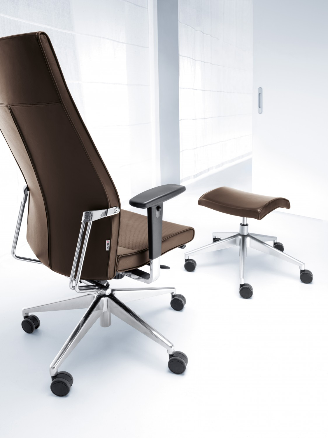 Active Swivel Executive Office Chair| allstorageproviders.ie |  1